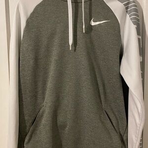 Nike Dri-fit Women’s Large Hoodie